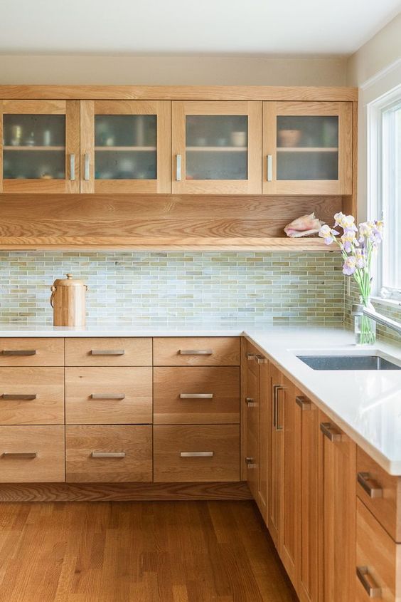 Kitchen cabinet